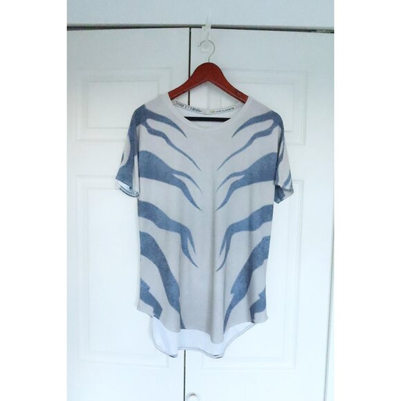 Pop Galaxy Clothing Daito Tunic - Picture 2 of 6